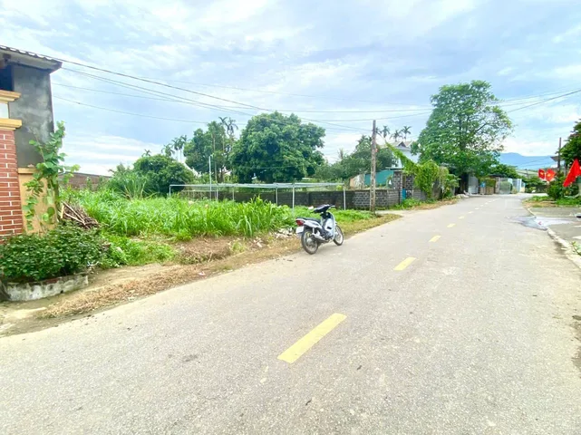 BÁN 197.6m CÓ 100m THỔ CƯ, TRỤC CHÍNH LIÊN XÃ KINH DOANH, BUÔN BÁN