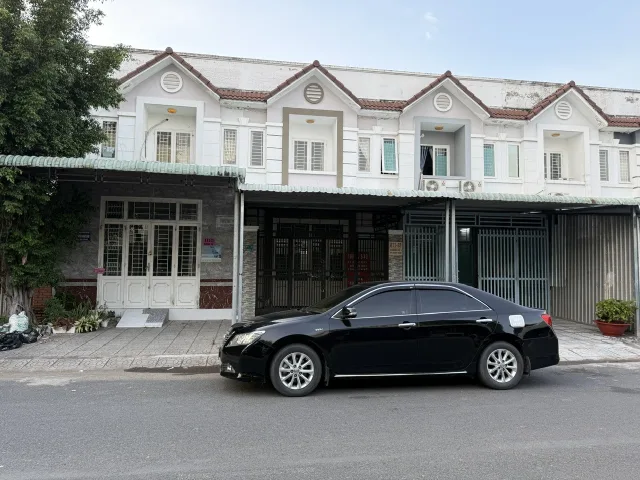 Bán nhà trục chính khu hoàng quân cần thơ giá hấp dẫn