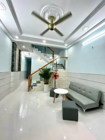Nhà đẹp ở ngay đường Đình Nghi Xuân - Gần chợ và trường học - Giá cực tốt