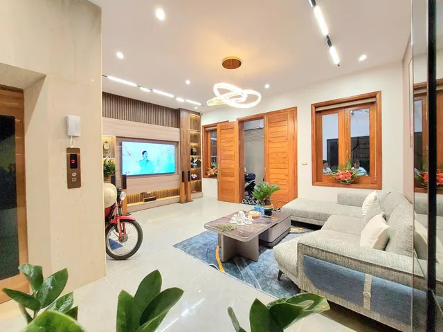 NHÀ HIẾM BẠCH MAI – HAI BÀ TRƯNG - 78m2, 6 tầng thang máy - Tiện ích, ở sướng