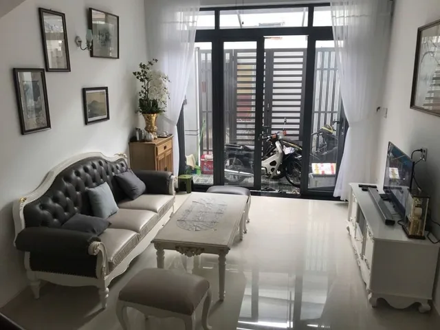 4 tầng gấp bán sổ hồng riêng, hxh, tới nhà, gần chợ công viên