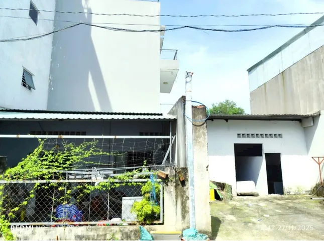 Bán gấp nhà 1 trệt dt sàn 25m2 dt đất 53,3m² ngang 6.1m giá 5,9 tỷ hẻm xe hơi cách đường Nguyễn Trung Nguyệt 20m Bình Trưng Đông Q2 cũ