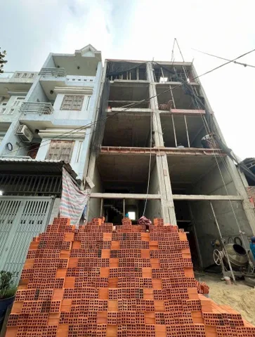 Nhà 4x14m, 5 tầng xây mới,Bình Trị Đông-giáp Tân Phú,Ô tô tới nhà, chỉ 8xtỉ