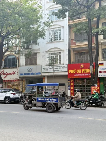 BÁN NHÀ LIỀN KỀ ĐƯỜNG NGUYỄN CẢNH DỊ. 60M2 XÂY 5 TẦNG. KINH DOANH.