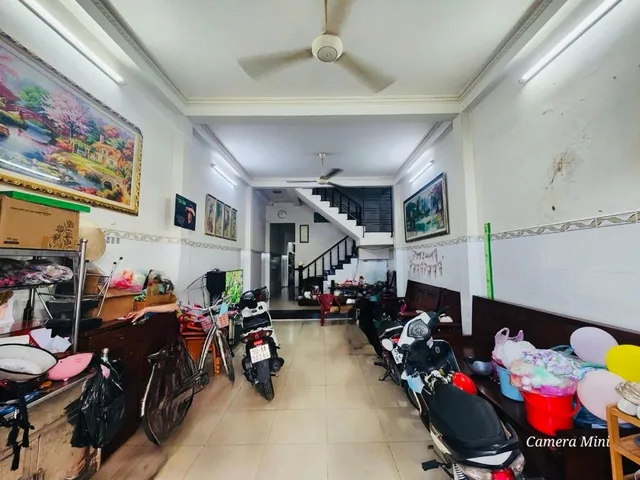 Gấp bán căn hộ dịch vụ, 3 tầng gần chợ gò vấp, trường cn 4