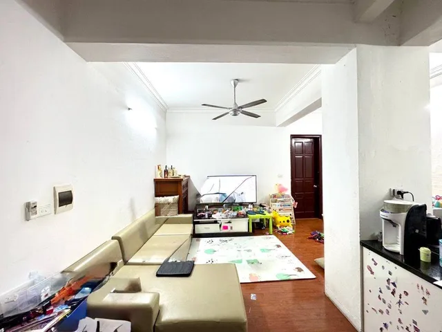 Bán nhà Cc CT1, X2  Bắc Linh Đàm, HN, DT 72m2, giá bán 5.48 tỷ
🔥Mô tả:
☀️ Nhà đường thông thoáng, bãi đỗ xe, các trường THCS, khu vực giao thông thuận tiện, gần bệnh viện Y học Quân đội, vành đai 3
🚗 Xung quanh xe ôtô chạy
🏡 Thiết kế 
💥 Phòng khách +