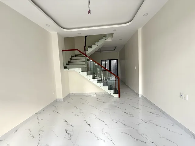 .
🚗 BÁN NHÀ 3 TẦNG - 59M2( 4.3/4.7*13.5), NỞ HẬU NHẸ, HOÀN CÔNG, 4PN, 3WC - ĐƯỜNG 6M - KHÔNG QH, LG - NHÀ MỚI - HẺM XE HƠI - LONG BÌNH, THỦ ĐỨC.