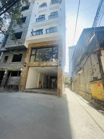 Căn góc thoáng sáng - Nhà đẹp ở ngay - Ô tô ngủ trong nhà - Thang máy nhập khẩu - Nội thất xịn xò - Sẵn sổ giao dịch
