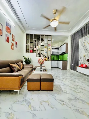 Bán Nhà Ngõ 12 Việt Hưng, Long Biên 33m2, 5T giá 6,5 tỷ (ô tô cách nhà 25m)