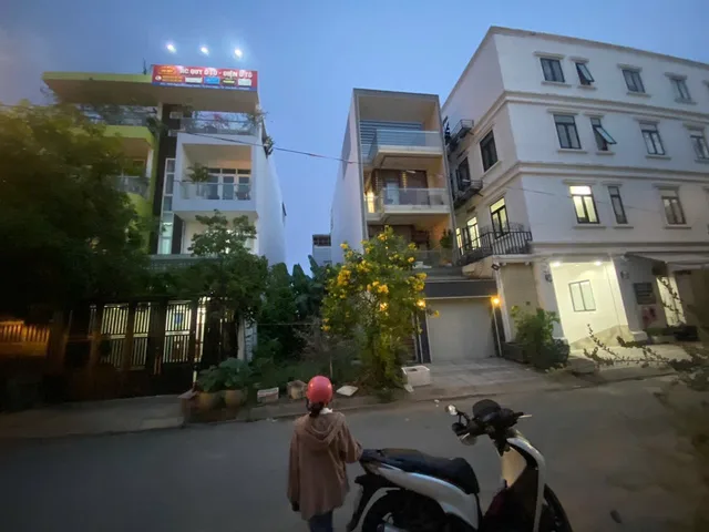 LÔ ĐẤT ĐẸP DT 110M2; 5 X 22; NGAY TRONG KHU PHÂN LÔ, XÂY DỰNG NHÀ CAO TẦNG,KHU VIP..