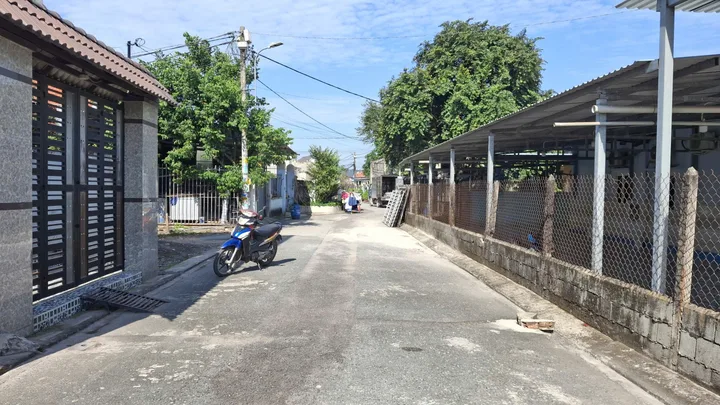 Bán 2lô fuf thổ cư đường nhựa. Xtt 30
Xã Bà Điểm.  Phan văn hớn