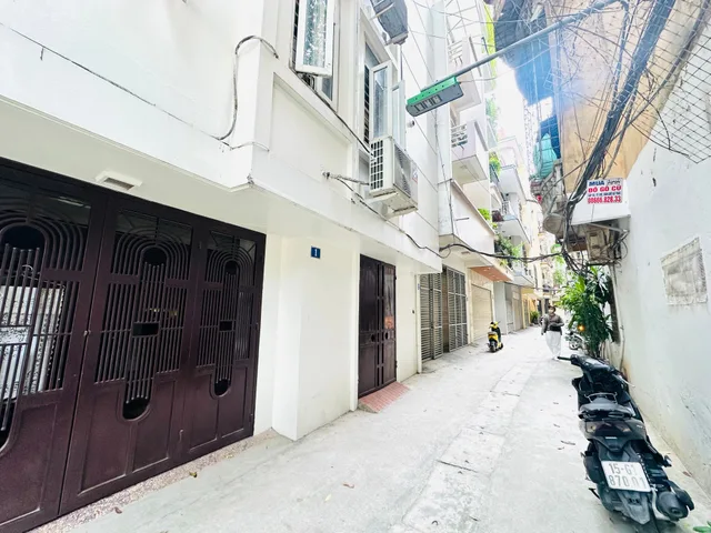 SIÊU PHẨM PHÂN LÔ LẠC TRUNG – HAI BÀ TRƯNG 
GARA 2 Ô TÔ – MẶT TIỀN HOA HẬU – KHU VIP – NHÀ DÂN XÂY CỰC CHẮC