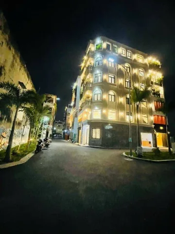 Gấp bán nhà 5 tầng thang máy sổ hồng riêng, hoàng công đủ