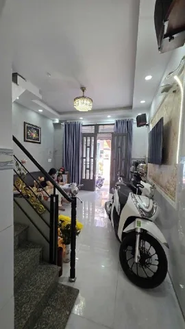Nhà cao tầng Lê Văn Quới - Hẻm 6m thông - 4 tầng kiên cố - Ngay trung tâm Bình Tân