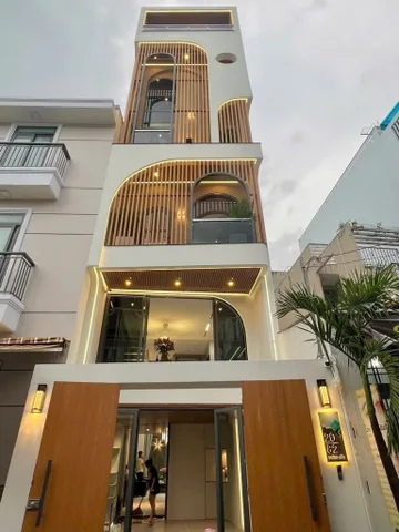 Gấp bán xe hơi ngủ nhà, gần siêu thị, trường học bao quay 6 tầng