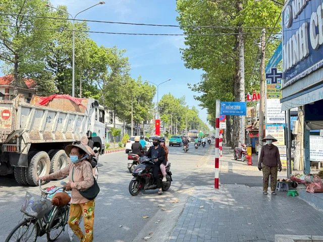 Nhà 1 trệt 2 lầu sổ hoàn công khu 7 Phú Lợi cũ (phường Phú Lợi-TP.HCM) đường oto nhánh hẻm 288 Huỳnh Văn Luỹ vị trí trung tâm đẹp