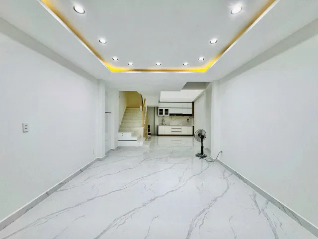 CẦN BÁN GẤP NHÀ 2 LẦU  HẺM 8M DT( 5X20) ĐƯỜNG TRƯƠNG THỊ HOA , GIÁ CHỈ 6,5 TỶ