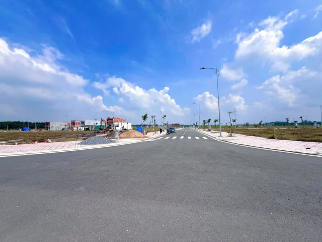 Bán đất mặt tiền 60m sát sân bay quốc tế Long Thành - Giá 12tr/m2 - Sổ hồng riêng