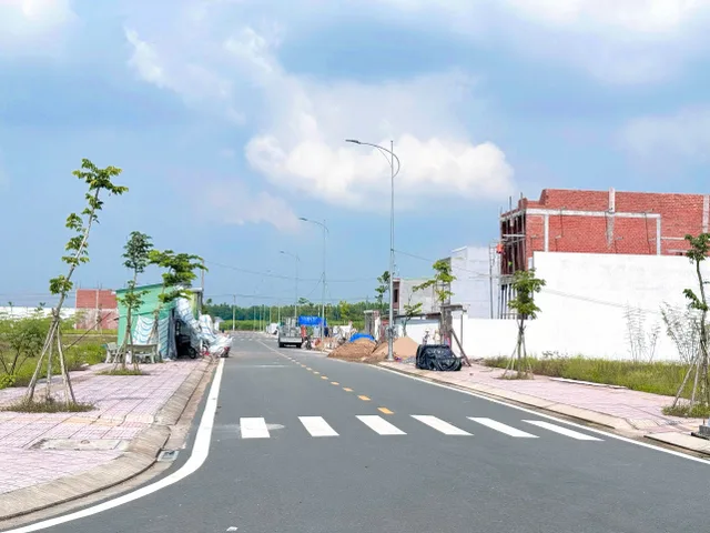 Đất nền Long Thành - Gần SBQTLT - Mặt tiền đường Phùng Hưng 45m - SHR - Giá chỉ 13tr/m2