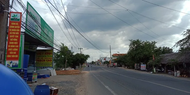 BÁN GẤP LÔ ĐẤT NẰM Ở NHƠN TRẠCH ĐỒNG NAI - CÁCH PHÀ CÁT LÁI 2KM - DIỆN TÍCH 500m2 - GIÁ 10.5 TỶ!!!