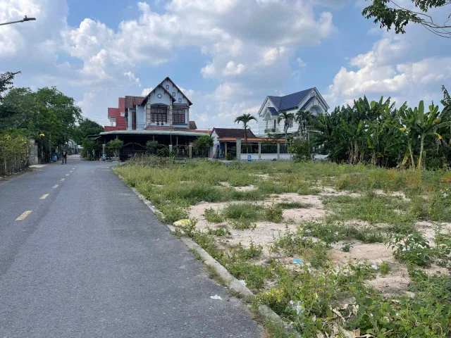 Bán đất 874,5m² ngang 25m giá 7.5 tỷ Phường Chánh Phú Hòa
