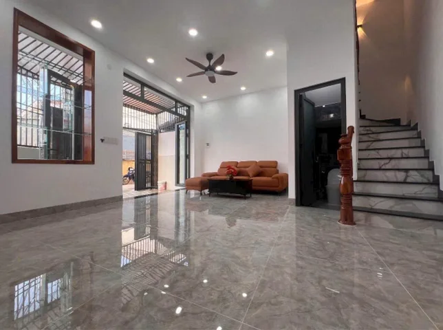 💥 Nhà Mới 3 Tầng, Full Nội Thất 👉 Hẻm Ô Tô Phước Long, Phường Nam Nha Trang ‼️
  • Ngay trường học, gần chợ, bệnh viện, tuyến xe Nha Trang Sân bay, trung tâm Nam Nha Trang đầy đủ mọi tiện ích, cách trung tâm hành chính mới, dự án Sun chỉ hơn 1 km.