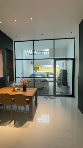 Gấp bán nhà 5 tầng hoàng văn thụ ,gần sân bay, giáp q1