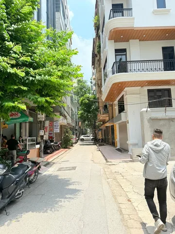 BÁN NHÀ PHÂN LÔ NGHĨA ĐÔ – CẦU GIẤY74m² – 5 TẦNG – MT 5.3M – Ô TÔ TRÁNH – GIÁ 34 TỶ