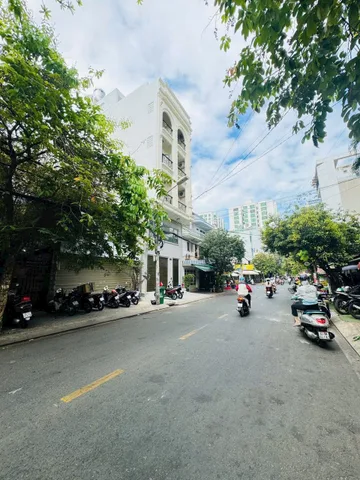 Bán  nhà. dt: 4x20m 1 trệt 3 lầu. ngay chợ tân mỹ - phú mỹ  hưng , giá 14.tỷ . Lh: 0942.18.38.68 Huy