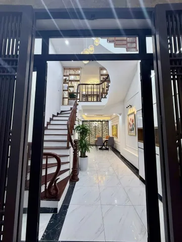 BÁN NHÀ ĐƯỜNG KHƯƠNG HẠ. 40M2 XÂY 5 TẦNG MỚI.