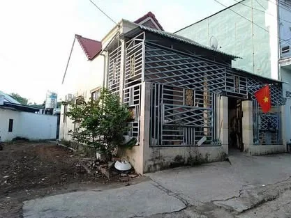 Bán nhà 122.2m² có sẵn 122m² thổ cư ngang 10m giá 3.86 tỷ tại Đặc khu Phú Quốc