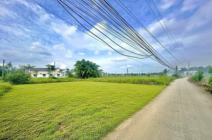 🏠CHÍNH CHỦ CẦN BÁN LÔ ĐẤT NGAY TRUNG TÂM BẾN LỨC - 1 TỶ 9 SỞ HỮU NGAY