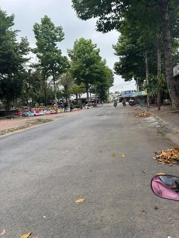 Bán nhà 166m² ngang 5m giá 1.98 tỷ KDC phường Trường An nay là phường Long Châu