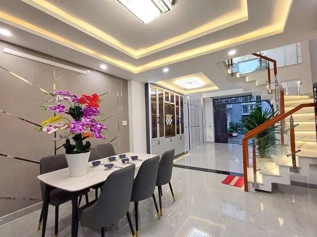 Bán nhà Thạnh Xuân 24, Thới An Quận 12, diện tích 4.5x13m, nhà 1 trệt 1 lửng 2 lầu sân thượng, 4 phòng ngủ, hẻm xe hơi 6m thông