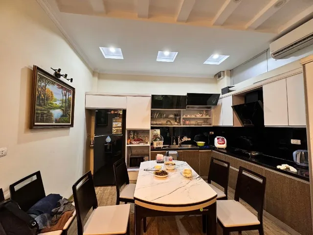 Bán nhà Đê La Thành 49m² ngang 4,5m giá 16.5 tỷ Phường Văn Miếu - Quốc Tử Giám