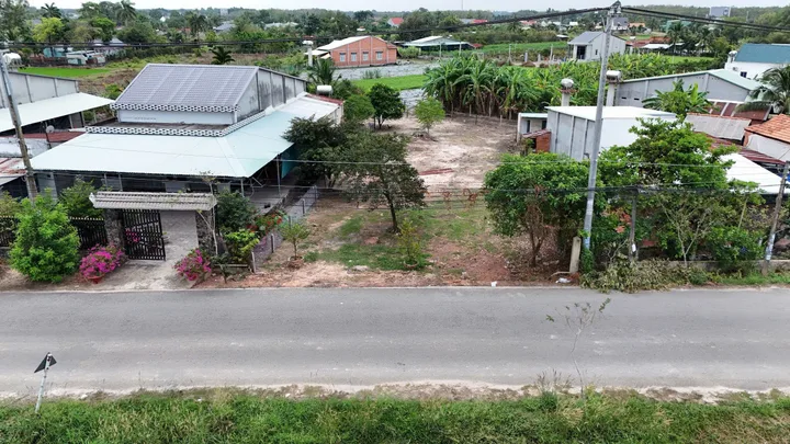 Bán gấp lô đất MT đường Lộc Thọ , Lộc Hưng , Trảng Bàng - 230m2 - Sổ hồng riêng - Giá thương lượng 1 tỉ 400 triệu