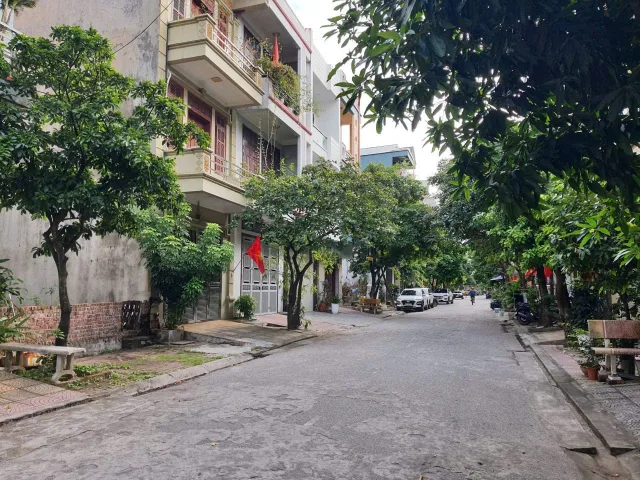 Bán đất nguyễn đức cảnh phường kinh bắc 90m2 mặt 4.5m tây bắc 7,65 tỷ làn 2 hồ ngọc lân