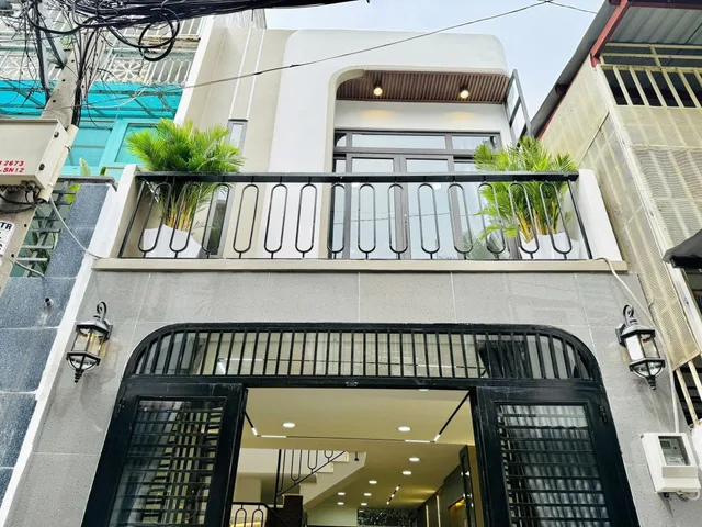 Nhà 38m2 xây 3 tầng đường Bà Hom, Q.6. Gần chợ Phú Lâm. Hẻm 6m.Sổ riêng.