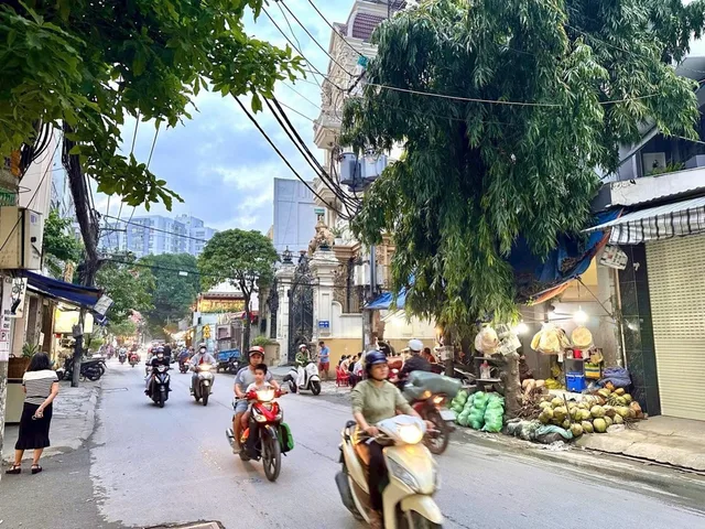 Mặt tiền Kinh doanh Tân Hải, ngay Tuyến Metro số 2. ETOWN CỘNG HÒA, 53M2, 3 tầng. 9 tỷ 680