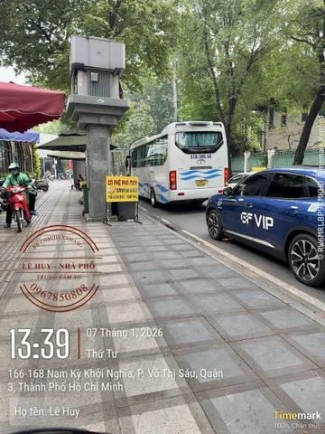 Mặt tiền 162 nam kỳ khởi nghĩa quận 3 (dinh độc lập)