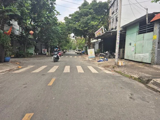 Bán nhà gấp  C4 MT T5 TÂY THẠNH TÂN PHÚ