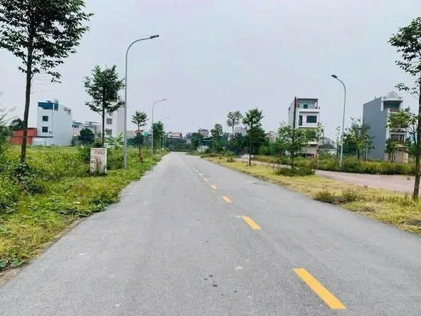 Chủ nhà cần tiền – Bán lô LK5 view sông, đường đôi giá siêu rẻ.