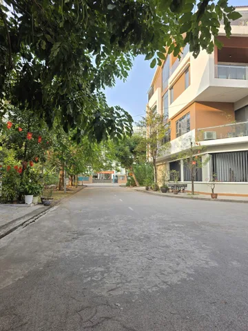 BÁN ĐẤT ĐƯỜNG PHÓ ĐỨC CHÍNH. NHÌN VƯỜN HOA. YNA. P. KINH BẮC. BẮC NINH