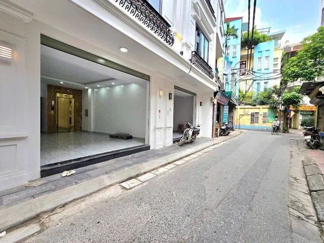 🔥 SIÊU PHẨM ĐỘI NHÂN – BA ĐÌNH 🔥
🚗 Ô TÔ TRÁNH – VỈA HÈ – KINH DOANH ĐỈNH
🏢 7 TẦNG – THANG MÁY – FULL NỘI THẤT XỊN