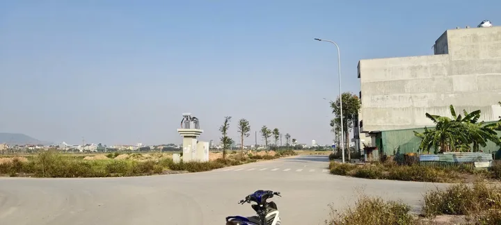 Bán 100m đất dãy LK3 dự án lạc vệ newcenter nhìn uỷ ban và chếch công viên và sân bóng. Xã tiên du tỉnh bắc ninh