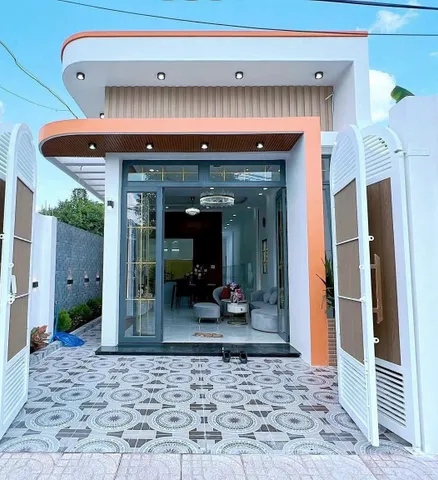 BÁN NHÀ NGAY CẦU BẠCH ĐẰNG– CHỢ TÂN UYÊN 
NHÀ XÂY HOÀN THIỆN - TẾT DỌN VỀ Ở THÔI