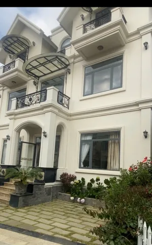 Bán nhà 305.1m² có sẵn 300m² thổ cư ngang 14m giá 16 tỷ tại Phường Lang Biang - Đà Lạt