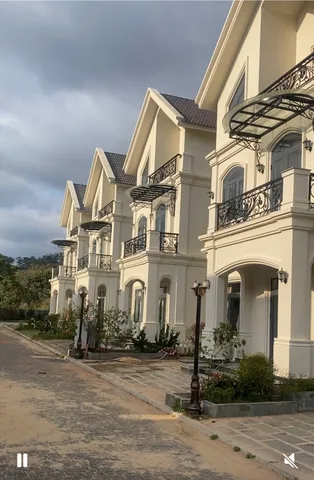 Bán nhà 214m² có sẵn 200m² thổ cư ngang 10m giá 11.5 tỷ tại Phường Lang Biang - Đà Lạt
