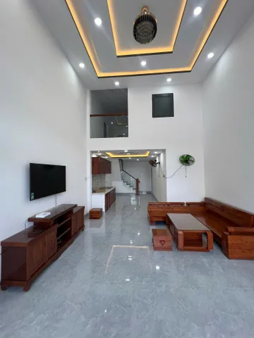 😘BÁN NHÀ ĐẸP 98M2 VIEW SÔNG – VĨNH NGỌC, GẦN ĐẢO GÀ , CHỢ SIÊU THỊ TRƯỜNG HỌC , UBND
🔥 Vị trí hiếm – View sông thoáng mát – Không gian sống lý tưởng - oto vô thẳng nơi !