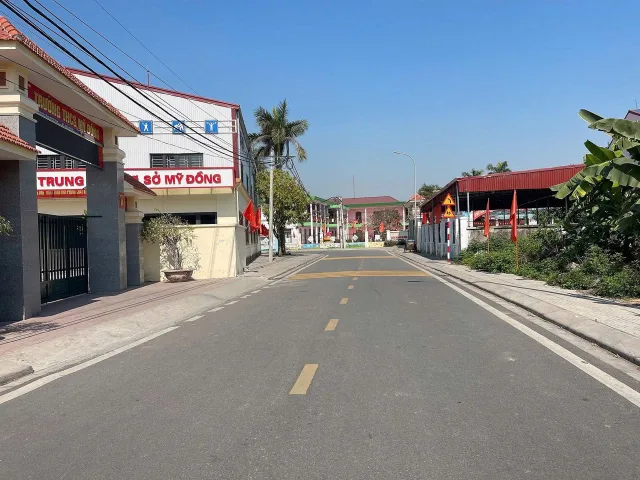 Bán 85 m Mỹ Đồng ngay sát trường học . Cách trục thôn trải nhựa vài m .l/h:076.231.9990 e Thúy